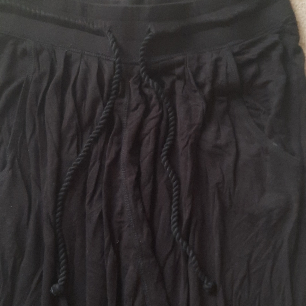 Capris - Picture 4 of 6